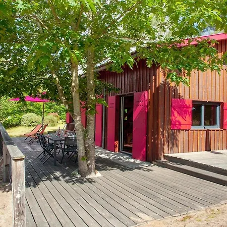 Prázdninový dům Maison Bois Au Coeur De La Foret Du Bassin D'arcachon